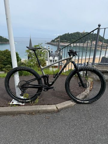 Gebrauchtes Giant Anthem Advanced 29 2 2024 2024 Mountainbike, Hellgrau, 29 — Bild 6 von 9