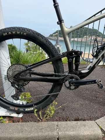 Gebrauchtes Giant Anthem Advanced 29 2 2024 2024 Mountainbike, Hellgrau, 29 — Bild 3 von 9
