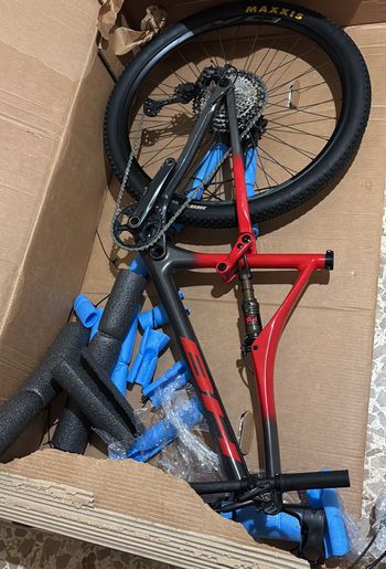 Used BH LYNX RACE EVO CARBON 8.5 2022 2022 Mountainbike, Gris claro — image 2 of 6