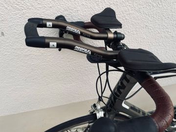 Used Giant Defy Composite 2 2014 2014 Road & Gravel, Light Gray — image 6 of 12