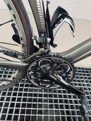 Used Giant Defy Composite 2 2014 2014 Road & Gravel, Light Gray — image 5 of 12
