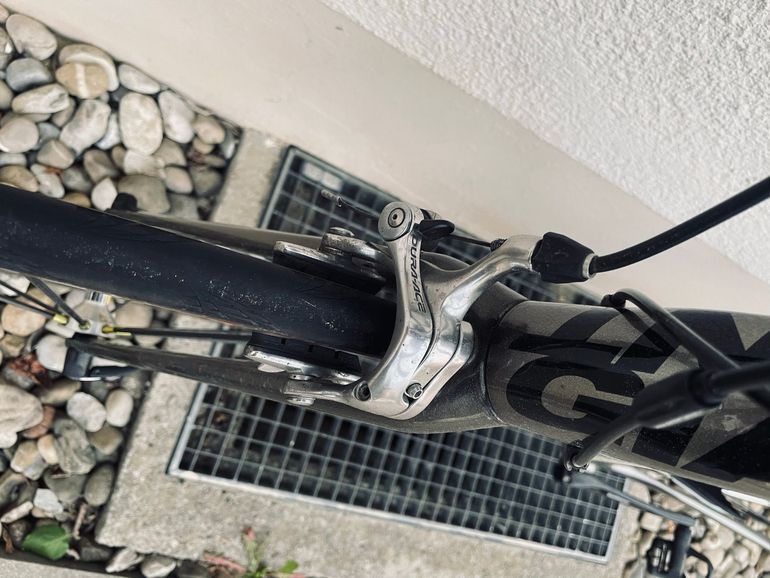 Used Giant Defy Composite 2 2014 2014 Road & Gravel, Light Gray — image 11 of 12