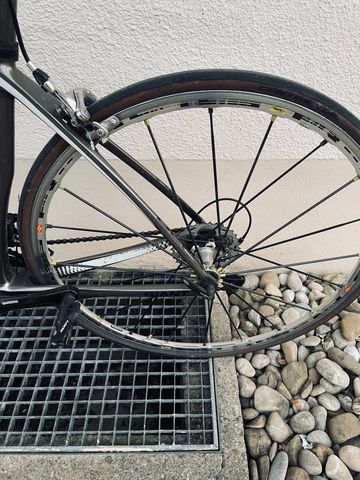 Used Giant Defy Composite 2 2014 2014 Road & Gravel, Light Gray — image 9 of 12