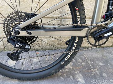 Używany Trek Top Fuel 9.7 2021 2021 Mountainbike — zdjęcie 3 z 8