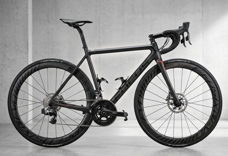 Used Focus Izalco SRAM Red eTap 2018 Road & Gravel, Schwarz — image 1 of 5