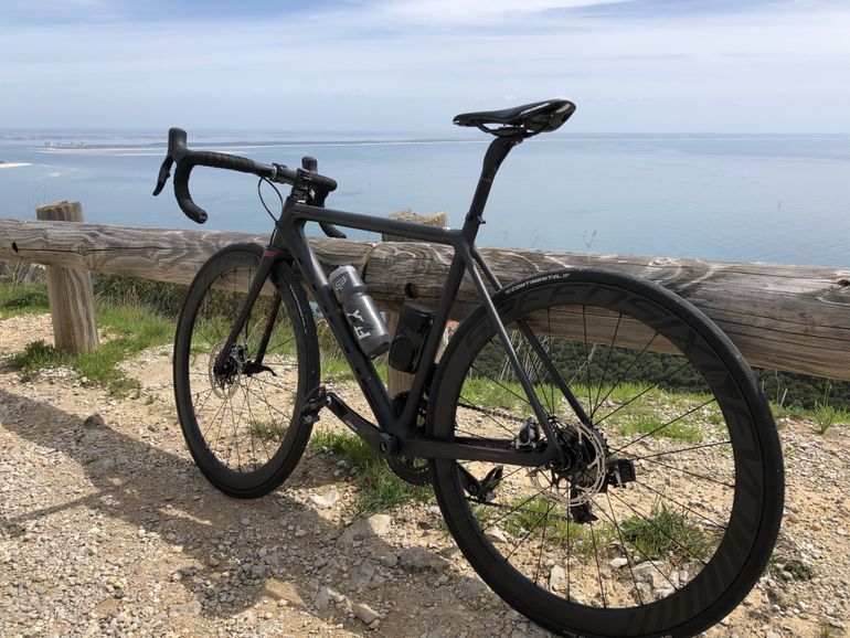Used Focus Izalco SRAM Red eTap 2018 Road & Gravel, Schwarz — image 5 of 5