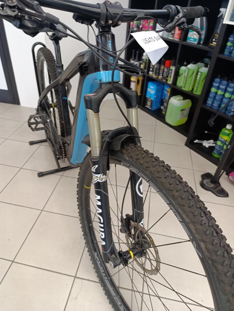 Used Focus BOLD² 29 2018 2018 Mountainbike, Black, 29 — image 2 of 7