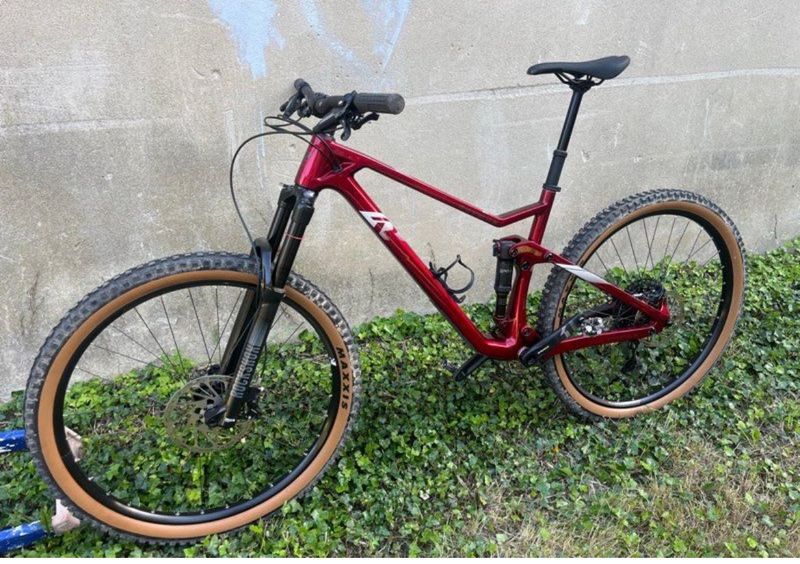 Käytetty Raymon Fullray 150 9.0 Carbone 2023 MTB