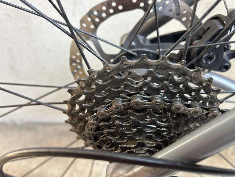 Used Cannondale Synapse Disc 105 2018 2018 Road & Gravel, Light Gray — image 5 of 18