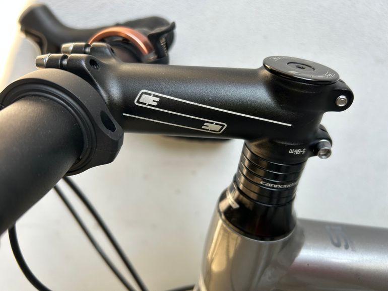 Used Cannondale Synapse Disc 105 2018 2018 Road & Gravel, Light Gray — image 11 of 18