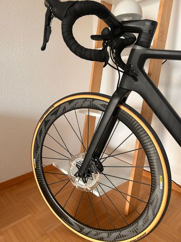 Brugt Canyon Ultimate CF SL Disc 8.0 Aero 2019 2019 Road & Gravel — billede 3 af 11