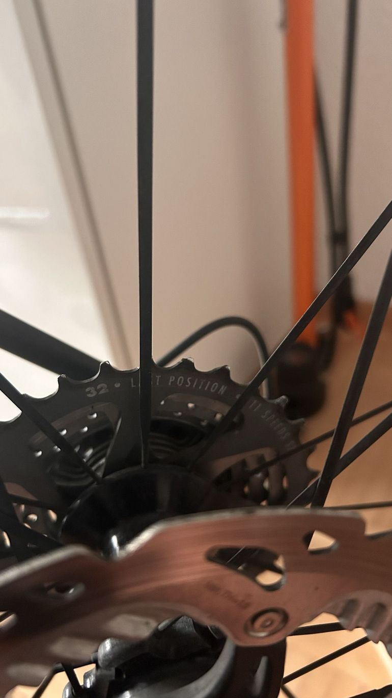 Brugt Canyon Ultimate CF SL Disc 8.0 Aero 2019 2019 Road & Gravel — billede 11 af 11