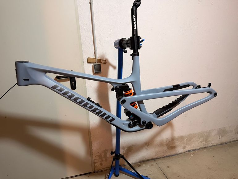 Used Propain Propain Tyee CF 6.1 MX/29“ Gr. L Frameset 2025 Mountainbike, Blue — image 8 of 15