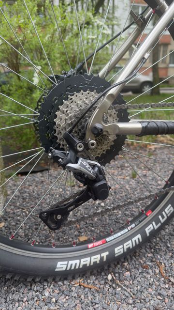 Used Gilbertson Custom Shimano SLX 2016 Mountainbike, Light Gray — image 11 of 15