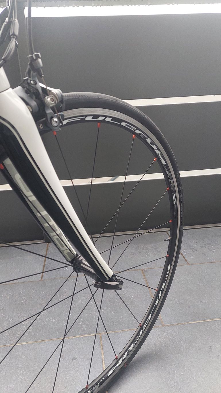 Used Specialized Tarmac Shimano Ultegra 2012 Road & Gravel, White — image 6 of 6