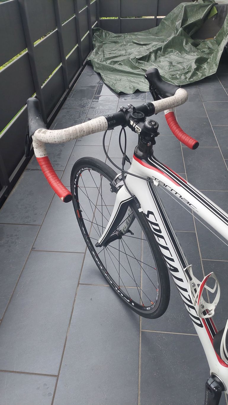 Used Specialized Tarmac Shimano Ultegra 2012 Road & Gravel, White — image 3 of 6