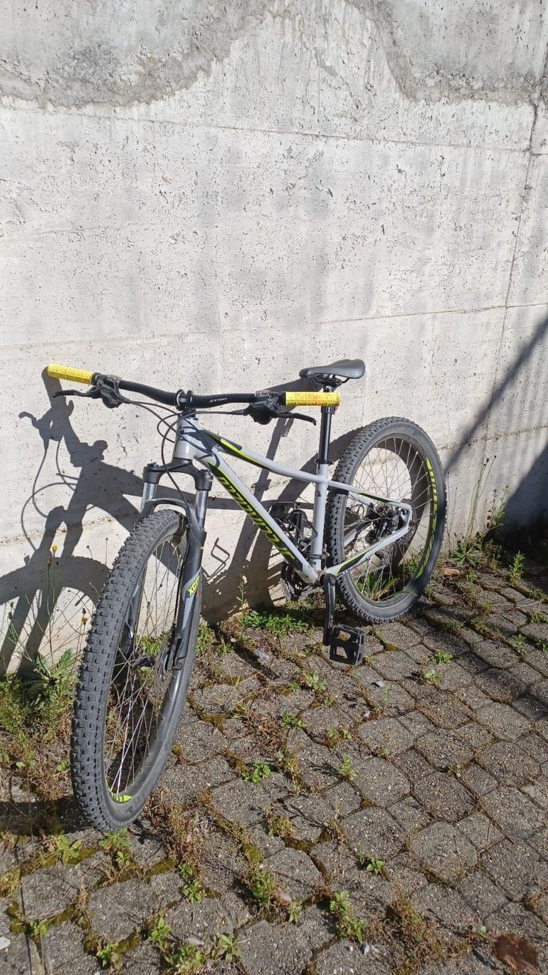 Used Specialized Men's Pitch Comp 27.5 2018 2018 Mountainbike, Light Gray, 27.5 — image 2 of 7