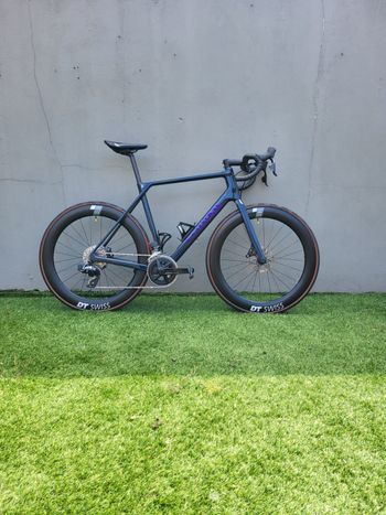Canyon, Endurace CF 7 eTap 2022