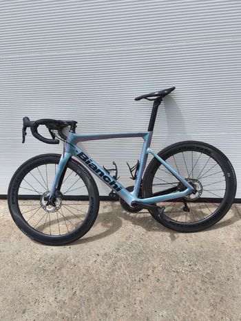 Used Bianchi Aria - Ultegra Di2 2022 2022 Road & Gravel — image 2 of 13