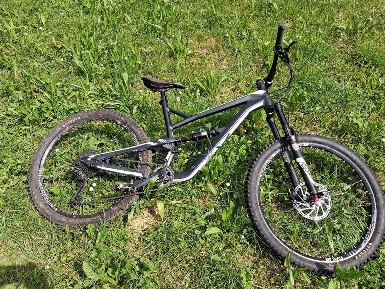 Used YT Industries Jeffsy SRAM GX 2018 Mountainbike, Schwarz — image 1 of 9