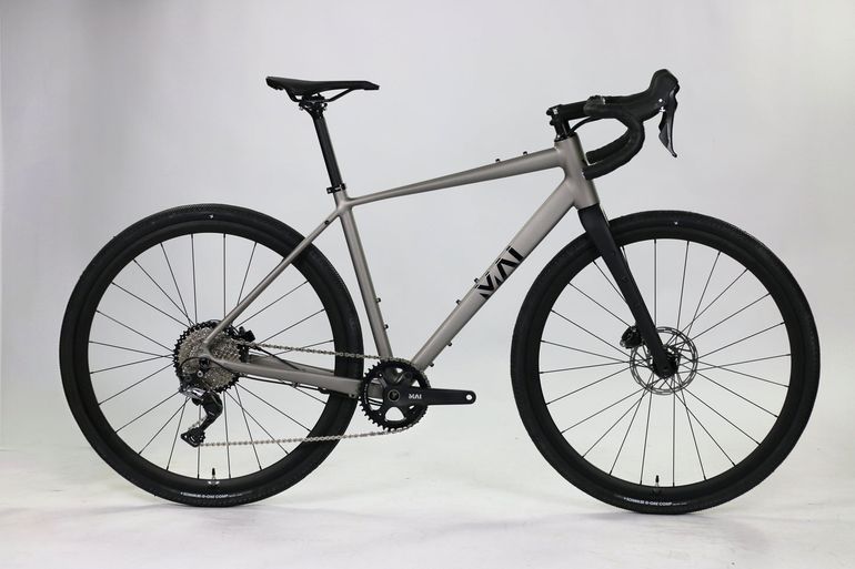Used Mai Mai Indie 600 Aluminium Gravelbike Shimano GRX 600 1x11 2026 Road & Gravel, Hellgrau — image 1 of 10