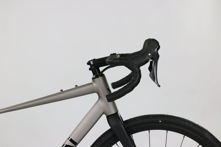 Used Mai Mai Indie 600 Aluminium Gravelbike Shimano GRX 600 1x11 2026 Road & Gravel, Hellgrau — image 2 of 10