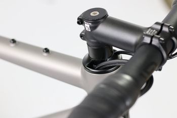 Used Mai Mai Indie 600 Aluminium Gravelbike Shimano GRX 600 1x11 2026 Road & Gravel, Hellgrau — image 7 of 10