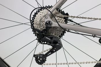 Used Mai Mai Indie 600 Aluminium Gravelbike Shimano GRX 600 1x11 2026 Road & Gravel, Hellgrau — image 5 of 10