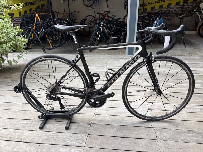 Used Colnago V3Rs Ultegra Di2 2022 Road & Gravel — image 1 of 5