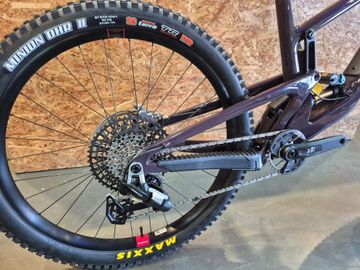 Used Santa Cruz Nomad 90 2026 2026 Mountainbike, Purple, 29, 27.5 — image 6 of 6