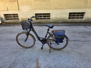 licorne Violetta 2022 Urban usato, Grigio chiaro — immagine 1 di 6