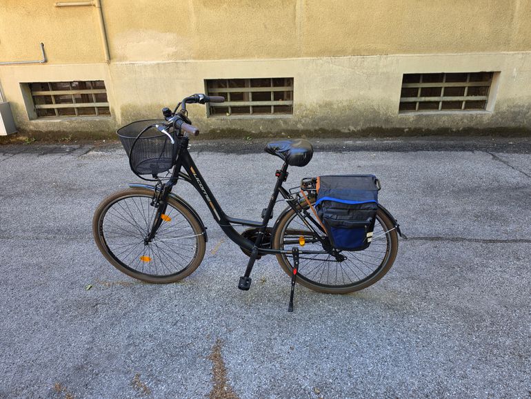 Used licorne Violetta 2022 Urban, Light Gray — image 1 of 6