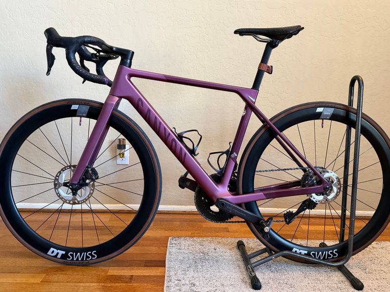 Used Canyon Ultimate Shimano Ultegra Di2 2024 Road & Gravel, Purple — image 5 of 7