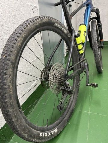 Käytetty Giant XTC Advanced 29 3 2024 2024 Mountainbike — kuva 4 / 7