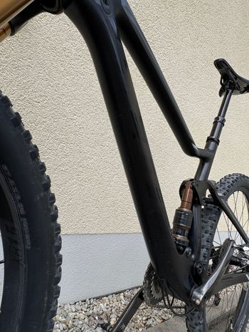 Used Scott Spark 700 Premium 2017 2017 Mountainbike, Black, 27.5 — image 8 of 12