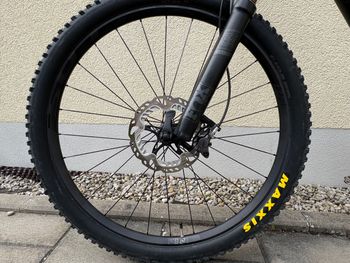 Used Scott Spark 700 Premium 2017 2017 Mountainbike, Black, 27.5 — image 7 of 12