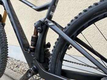 Used Scott Spark 700 Premium 2017 2017 Mountainbike, Black, 27.5 — image 10 of 12