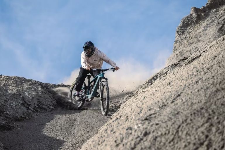 Used Santa Cruz Bullit GX AXS 2026 2026 Mountainbike, Green, 29, 27.5 — image 5 of 5