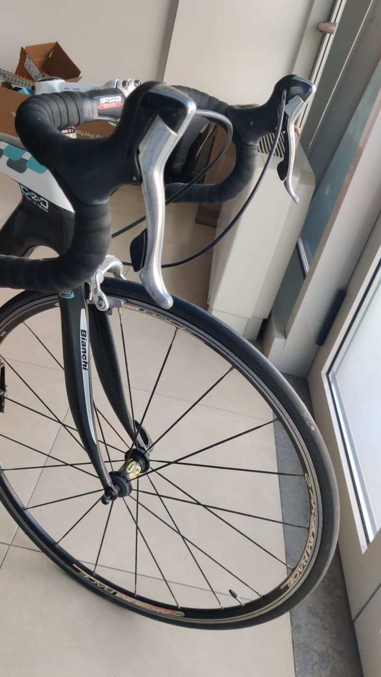 Used Bianchi 928 Carbon C2C (2009) 2009 Road & Gravel — image 9 of 9