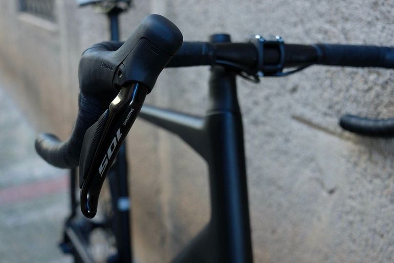Used BMC Roadmachine TWO 2026 2026 Road & Gravel, Negro — image 2 of 13