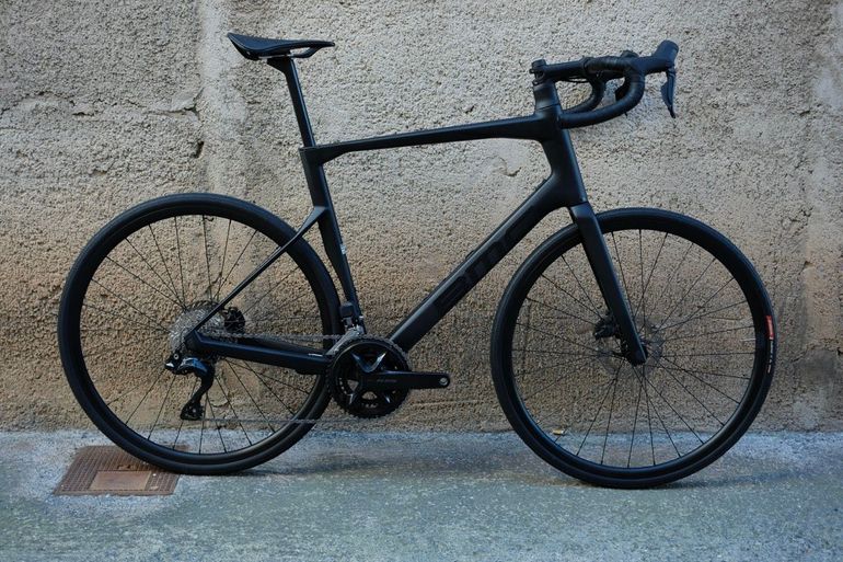 Used BMC Roadmachine TWO 2026 2026 Road & Gravel, Negro — image 1 of 13