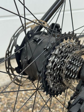 Giant Defy Advanced E+ Elite 1 2025 2025 Road & Gravel d'occasion — image 7 sur 17