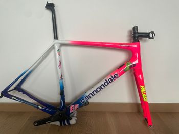 Used Cannondale Synapse Carbon Disc Ultegra 2020 Frameset 2020 Road & Gravel — image 2 of 4