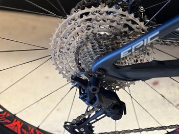 Used Specialized Epic Shimano SLX 2021 Mountainbike, Blue, 29 — image 3 of 12