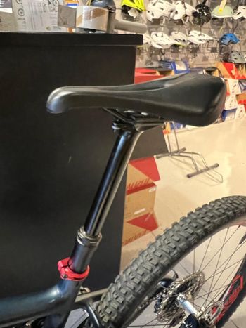 Used Specialized Epic Shimano SLX 2021 Mountainbike, Blue, 29 — image 6 of 12