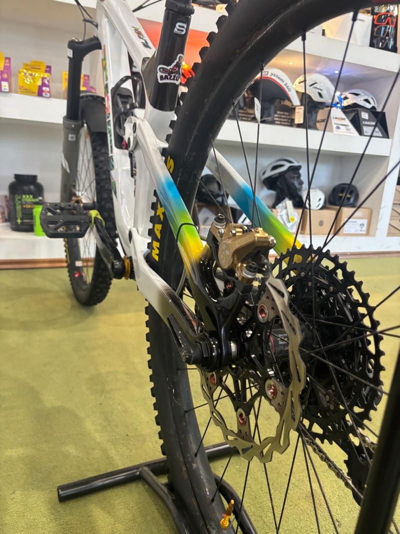 Używany Trek Slash SRAM GX 2023 Mountainbike — zdjęcie 3 z 10