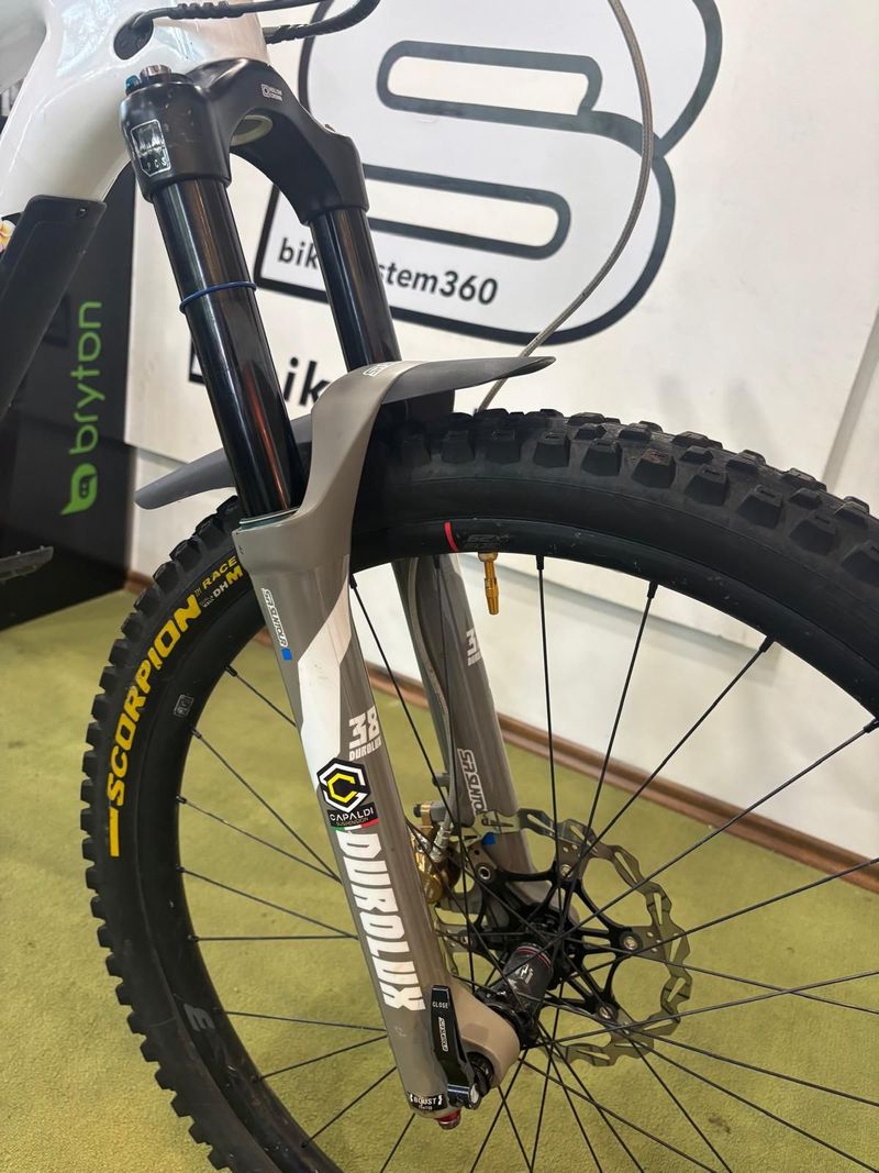 Używany Trek Slash SRAM GX 2023 Mountainbike — zdjęcie 5 z 10