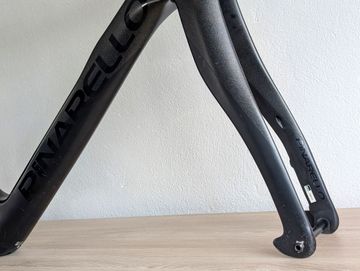 Used Pinarello F7 SRAM FORCE AXS 2023 Frameset 2023 Road & Gravel, Black — image 12 of 16