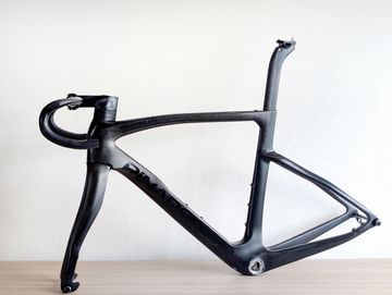 Used Pinarello F7 SRAM FORCE AXS 2023 Frameset 2023 Road & Gravel, Black — image 1 of 16