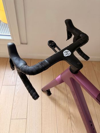 Used Canyon Ultimate CF SLX 8 Di2 2023 Frameset 2023 Road & Gravel — image 4 of 9